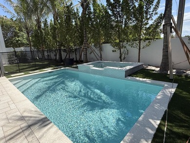 Brand new construction in the heart of SoSo on a coveted - photo 5