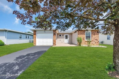 Welcome to this beautifully renovated Melville model in the - photo 8