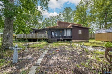 Contemporary lake living on beautiful Weiss Lake! This 4BR/4BA - photo 3