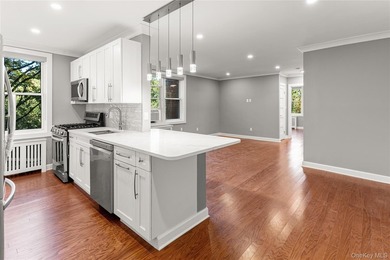 Investor friendly building. Charming 1-Bedroom Condo with a - photo 3