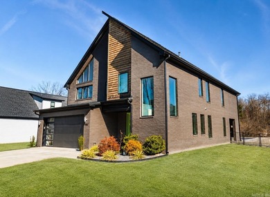 Hurricane Lake Home For Sale in Benton Arkansas