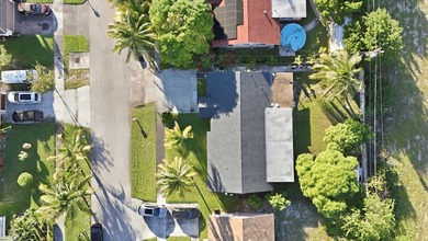 Discover this charming 4-bedroom, 2-bath single-family home in - photo 6