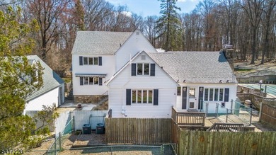 Sprawling home on 5+ acres with incredible potential, offered at - photo 3