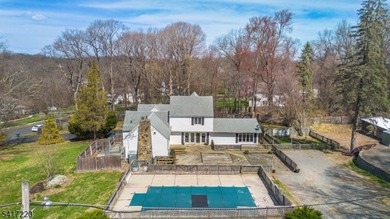 Sprawling home on 5+ acres with incredible potential, offered at - photo 4