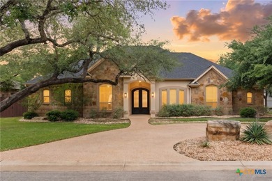 Stunning 4-Bedroom Home with Pool, Spa & Exceptional - photo 1