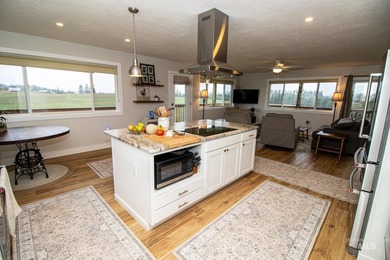 Discover the ideal North Idaho homestead on 40+ fully fenced - photo 12