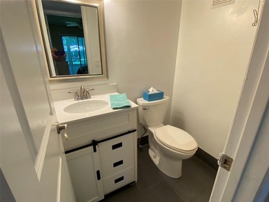 CORNER UNIT! VERY BRIGHT ! FIRST FLOOR,! QUIET AREA OF THE - photo 12