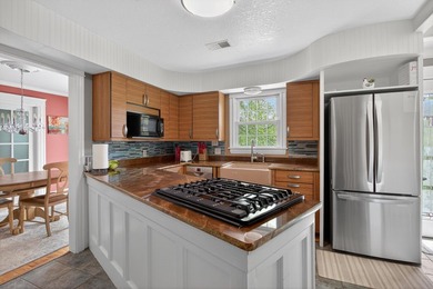 Spacious and beautifully maintained 4-bedroom, 4-bath home - photo 14