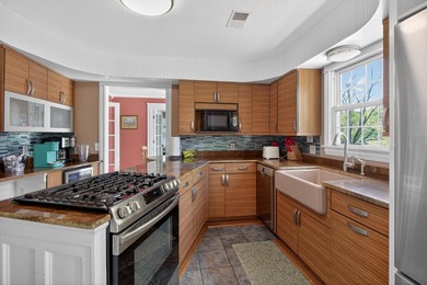 Spacious and beautifully maintained 4-bedroom, 4-bath home - photo 16