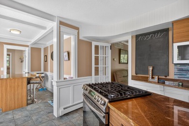 Spacious and beautifully maintained 4-bedroom, 4-bath home - photo 19