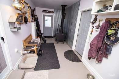 Discover the ideal North Idaho homestead on 40+ fully fenced - photo 24