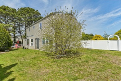 Spacious Colonial In East Patchogue Awaits! This 9-room Colonial - photo 28