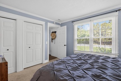 Spacious and beautifully maintained 4-bedroom, 4-bath home - photo 38