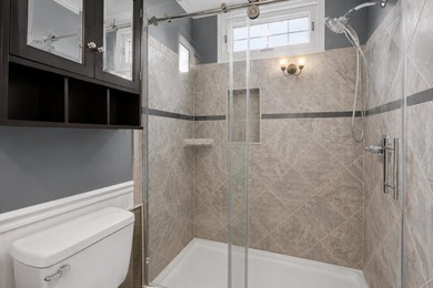 Spacious and beautifully maintained 4-bedroom, 4-bath home - photo 41