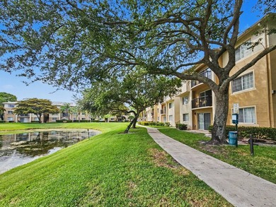 LAKE VIEWS, A PRIVATE GARAGE, AND RESORT-STYLE AMENITIES IN THE - photo 42