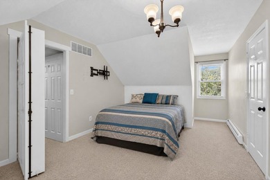 Spacious and beautifully maintained 4-bedroom, 4-bath home - photo 43