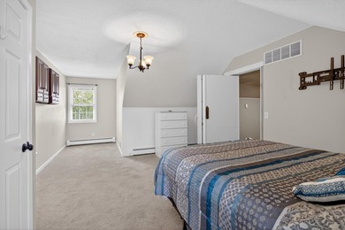 Spacious and beautifully maintained 4-bedroom, 4-bath home - photo 47