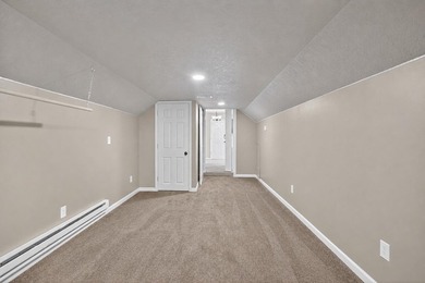 Spacious and beautifully maintained 4-bedroom, 4-bath home - photo 49