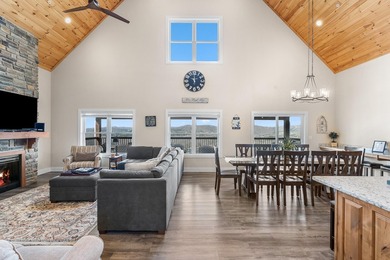 1 YEAR Boat Slip Lease INCLUDED*** Welcome to luxury lake living - photo 4