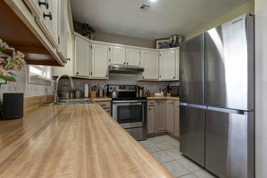 Looking for a home with a beautiful lake view? This inviting - photo 7