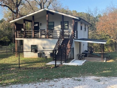 Lake Home For Sale in Tool, Texas