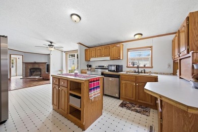 The seller is willing to cover 6 months of lot rent with the - photo 17