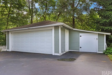 Experience the best of Chain O'Lakes living in this beautifully - photo 31