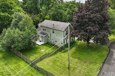 Experience the best of Chain O'Lakes living in this beautifully - photo 32