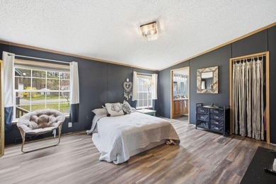 The seller is willing to cover 6 months of lot rent with the - photo 33