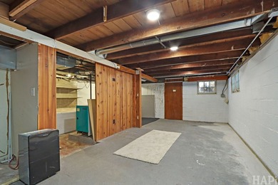 Experience the best of Chain O'Lakes living in this beautifully - photo 38