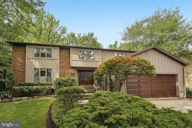 Welcome to 21 Teak Court & A One-of-a-Kind Retreat in Ridings of - photo 3