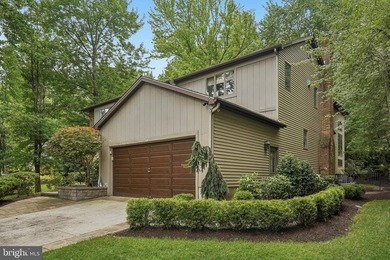 Welcome to 21 Teak Court & A One-of-a-Kind Retreat in Ridings of - photo 6