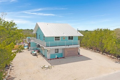 Welcome to your private paradise in the Lower Keys! This - photo 3
