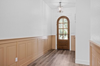 SELLER READY TO NEGOTIATE, BRING ALL OFFERS! Experience modern