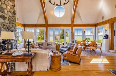 On a secluded headland offering ultimate privacy with 14.7 - photo 11