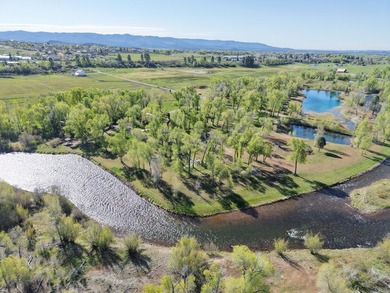 This unique property features a beautiful 2,678 Sq Ft custom log - photo 4
