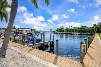 Welcome to the highly sought-after 55+ gated waterfront - photo 21