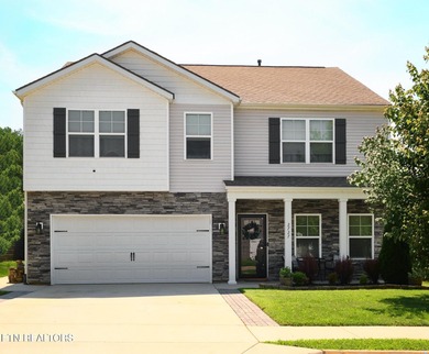 Fort Loudoun Lake Home For Sale in Knoxville Tennessee