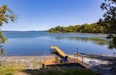 On a secluded headland offering ultimate privacy with 14.7 - photo 37