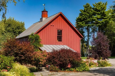 On a secluded headland offering ultimate privacy with 14.7 - photo 44