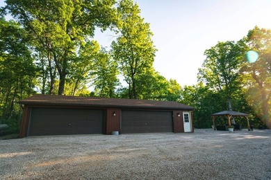 This 4-bedroom, 2.5-bath, 3,696-square-foot home sits on 21 - photo 50