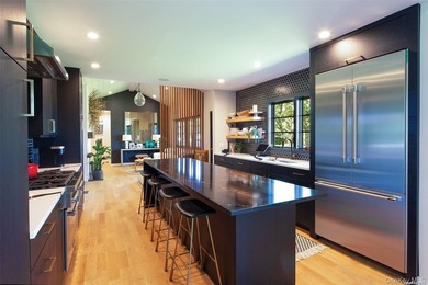 SHINNECOCK HILLS - A Private Retreat with Resort-Style - photo 4