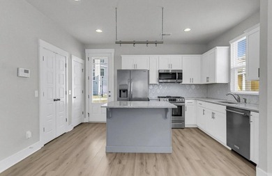 Don't miss this fantastic opportunity to own this stunning home - photo 13