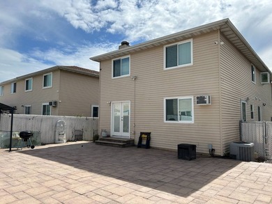 Must See! Detached 2 family Hi Ranch 7 over 3. 4 Baths total - photo 15