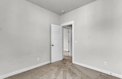 Don't miss this fantastic opportunity to own this stunning home - photo 20