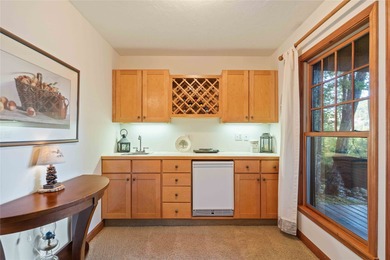 Welcome to this stunning mountain retreat with expansive views - photo 20