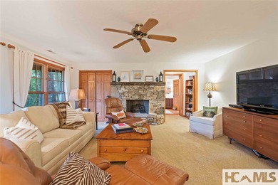 Welcome to this stunning mountain retreat with expansive views - photo 21