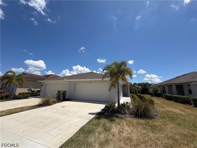 Charming 2 bedroom, 2 bath villa located in a highly sought - photo 1
