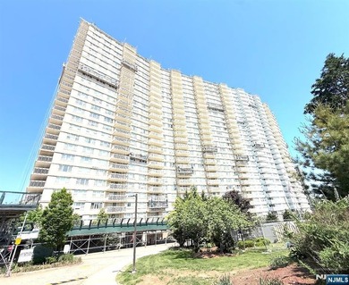 Welcome to the Mediterranean West Buildinge see this spacious 2 - photo 3