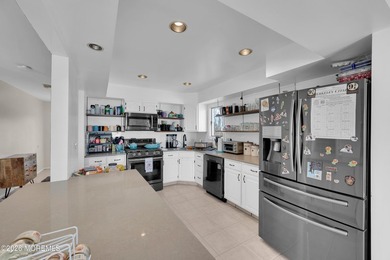 Dreaming of a waterfront home in the sought-after Berkeley - photo 8